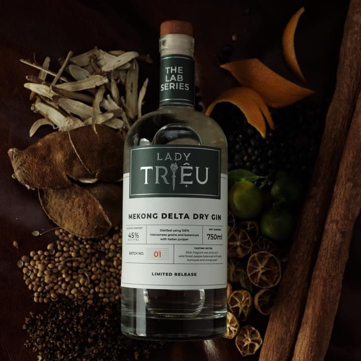rượu Lady Trieu Lab Series Mekong Delta Dry Gin